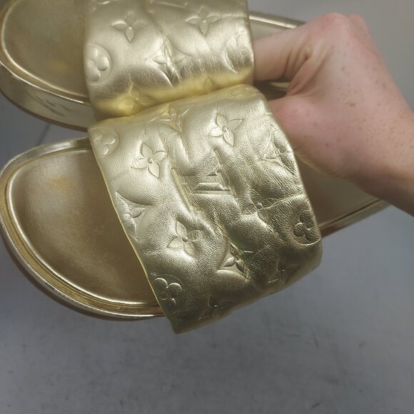 LOUIS VUITTON Gold Leather LV Monogram Flatform Sandal - Picture 13 of 13